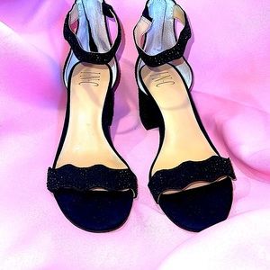 INC INTERNATIONAL CONCEPTS